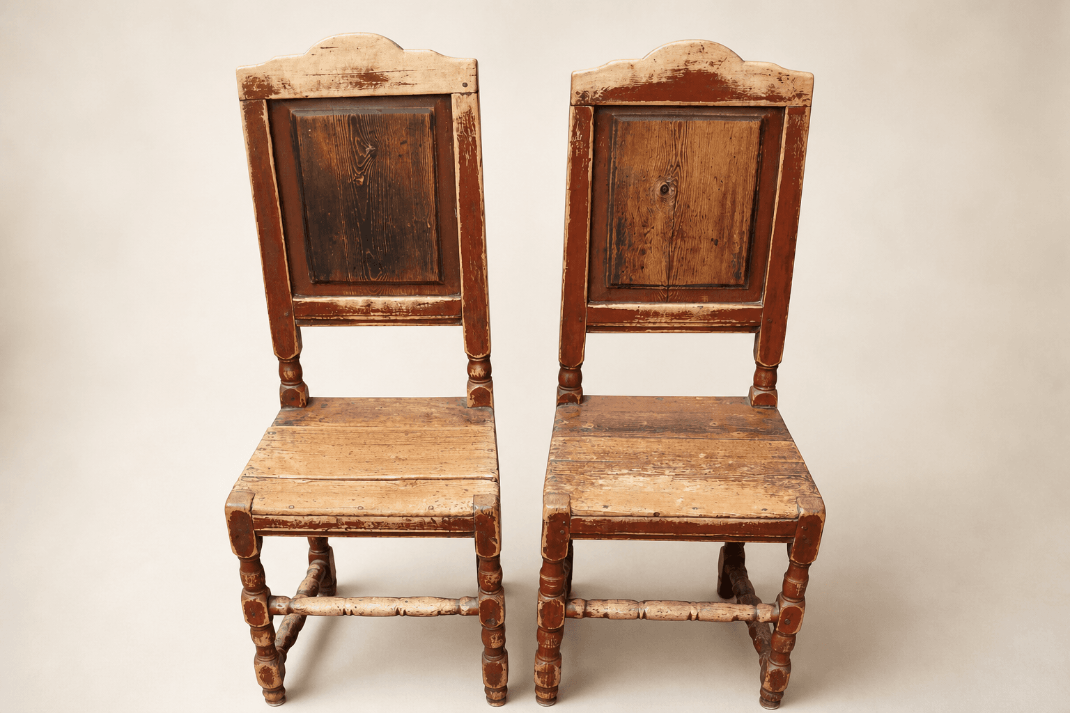 2 LIKE STOLER FRA GUDBRANDSDALEN 1700 TALLS