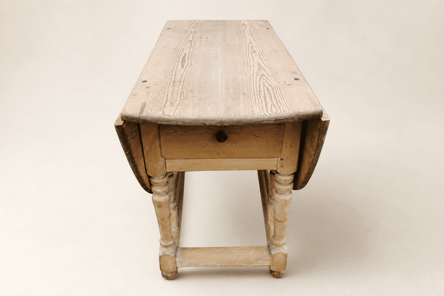 KLAFFEBORD FRA TELEMARK | År ca. 1800-20