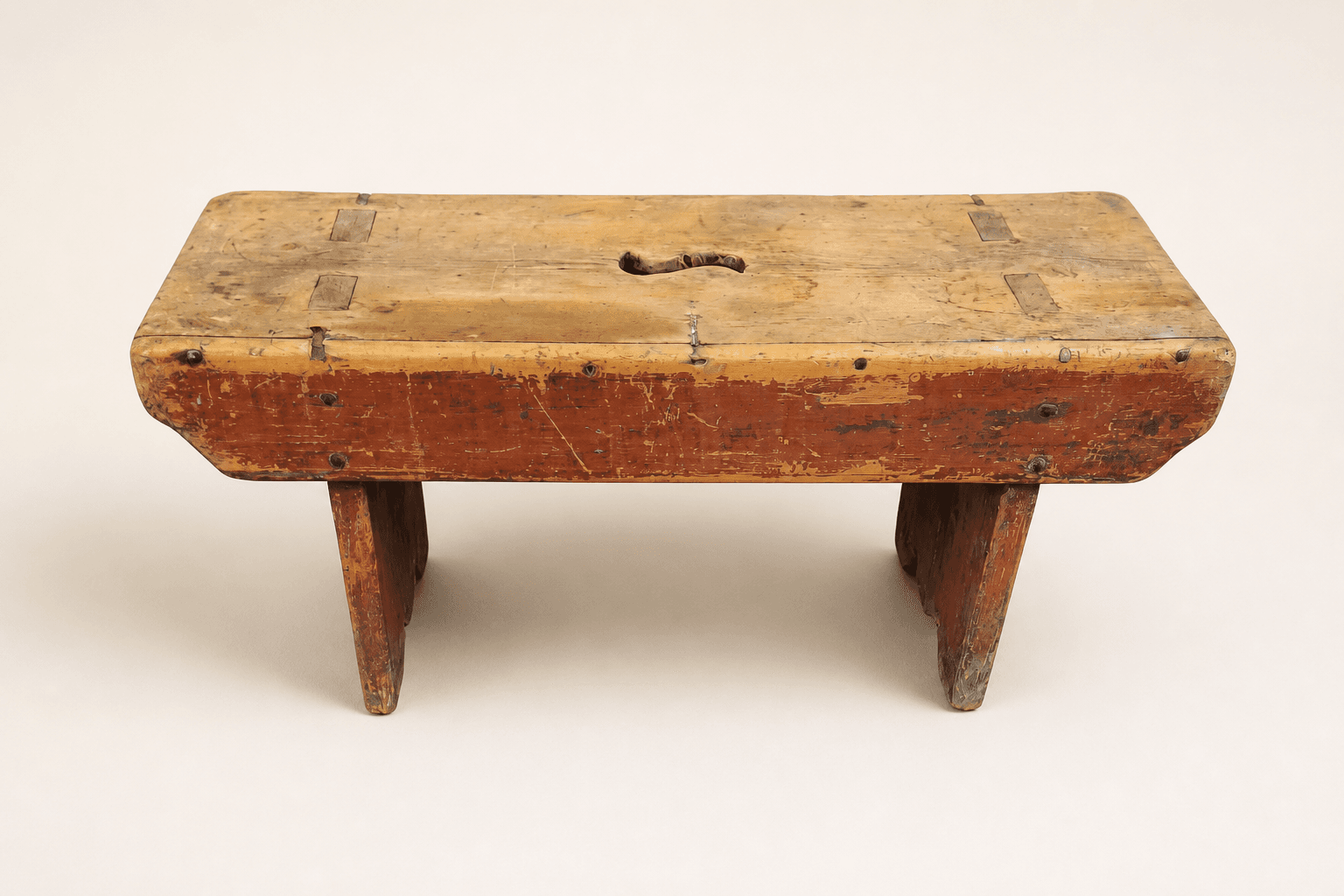 LITEN BENK FRA HALLINGDAL ÅR 1810-30