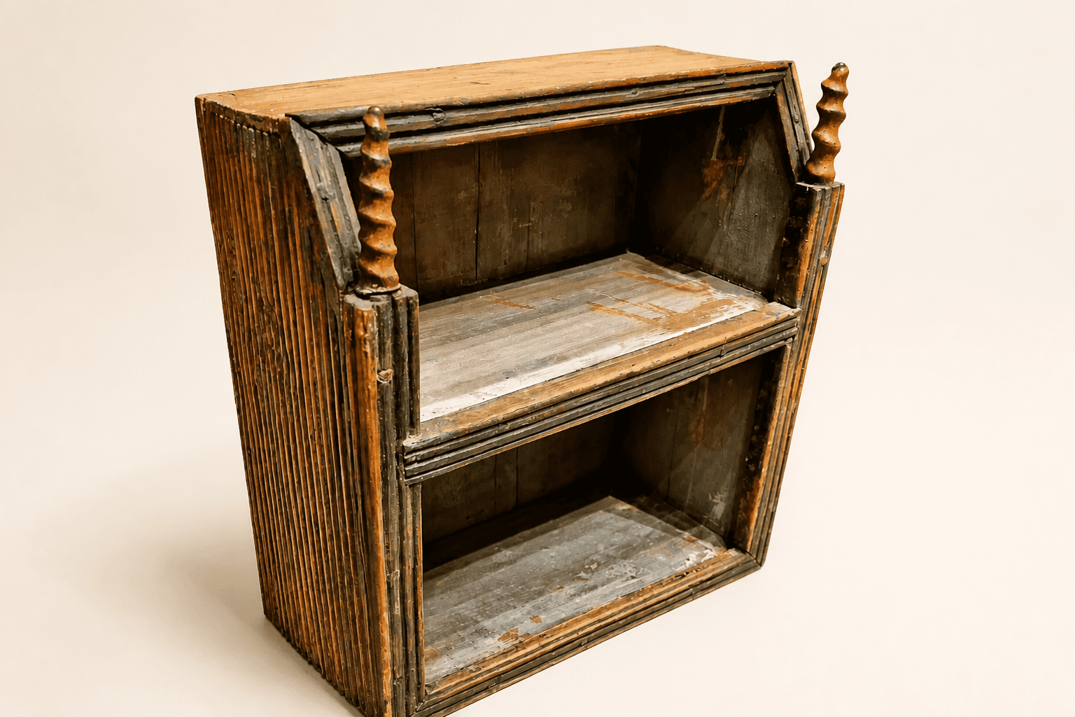 LITEN HYLLE | År ca. 1790-1820